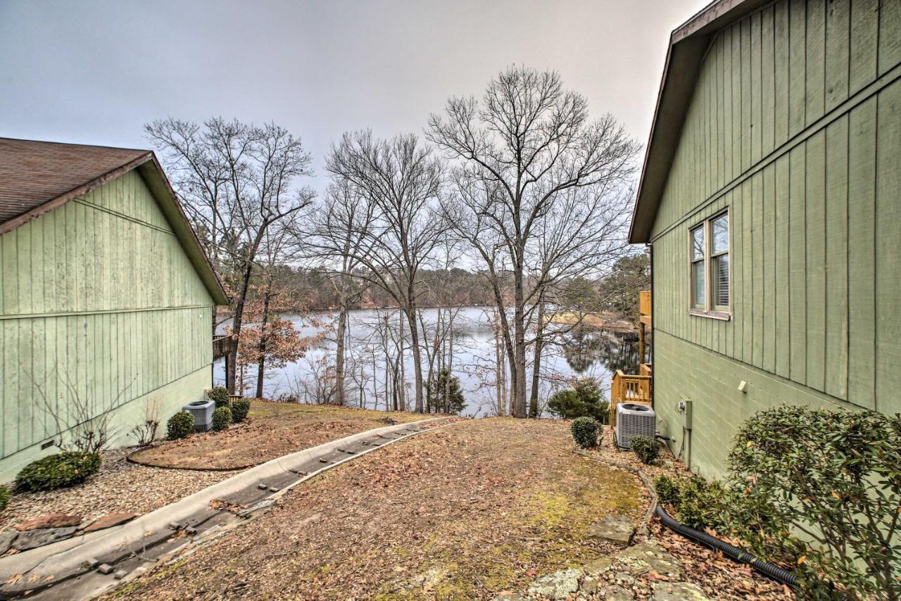 Renovated Lakefront Escape With Private Dock And Deck! Bella Vista Esterno foto