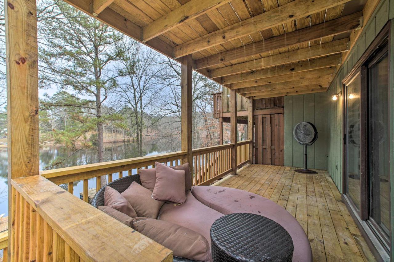 Renovated Lakefront Escape With Private Dock And Deck! Bella Vista Esterno foto